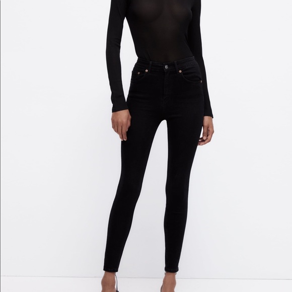 Zara Denim - Zara Black LIMITLESS JEANS Size Large